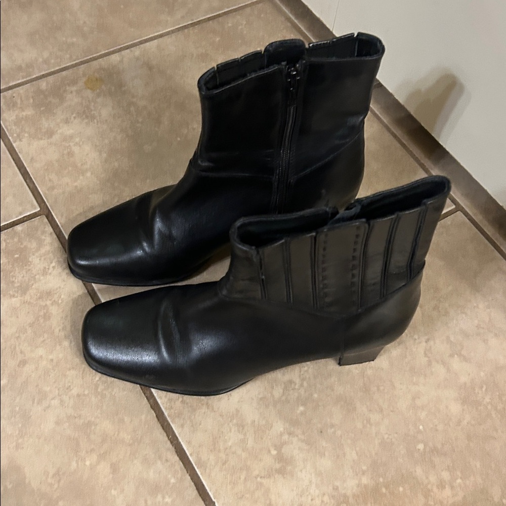 Clarks 7M Black Ankle Boots with Square Toe